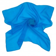 Pañuelo 100% seda ,tamaño 50 x 50 cms,color azul celeste 